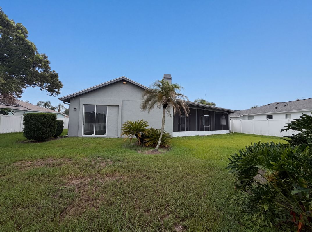 Photo 27 of 28 of 12919 Prestwick Dr, Riverview, FL
