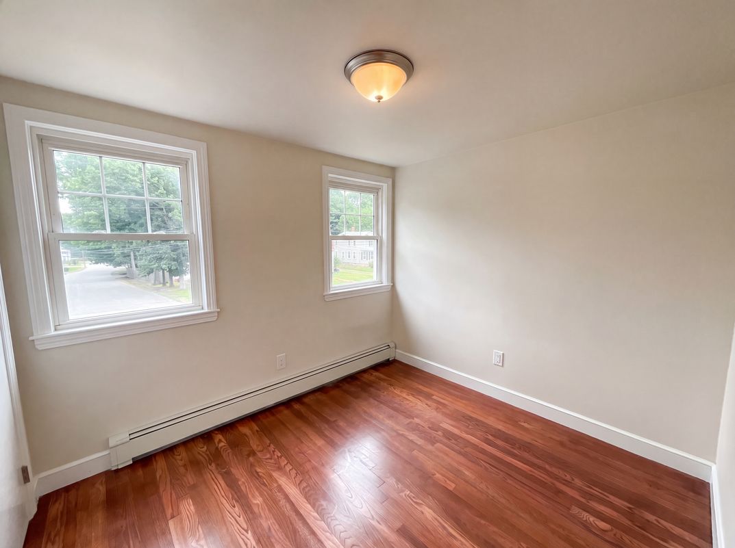 Photo 15 of 28 of 48 Woodlawn St, Randolph, MA