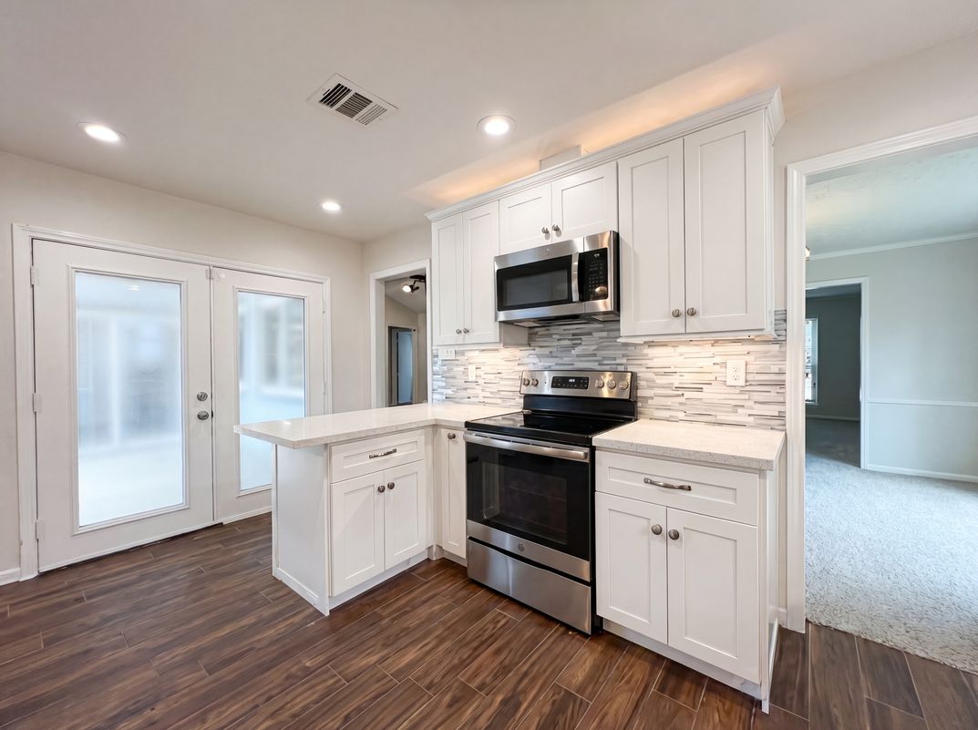 Photo 9 of 18 of 2503 Whispering Springs Dr, Spring, TX