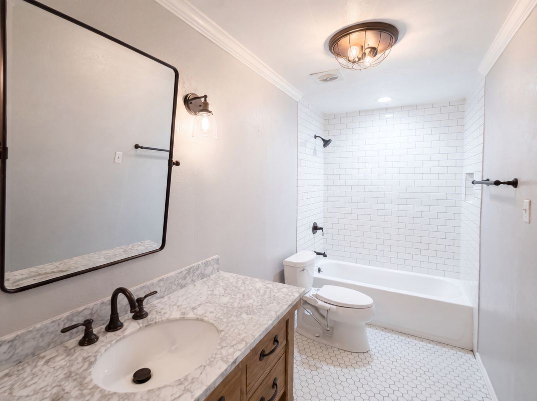 Photo 13 of 16 of 1115 N Waterview Dr, Richardson, TX