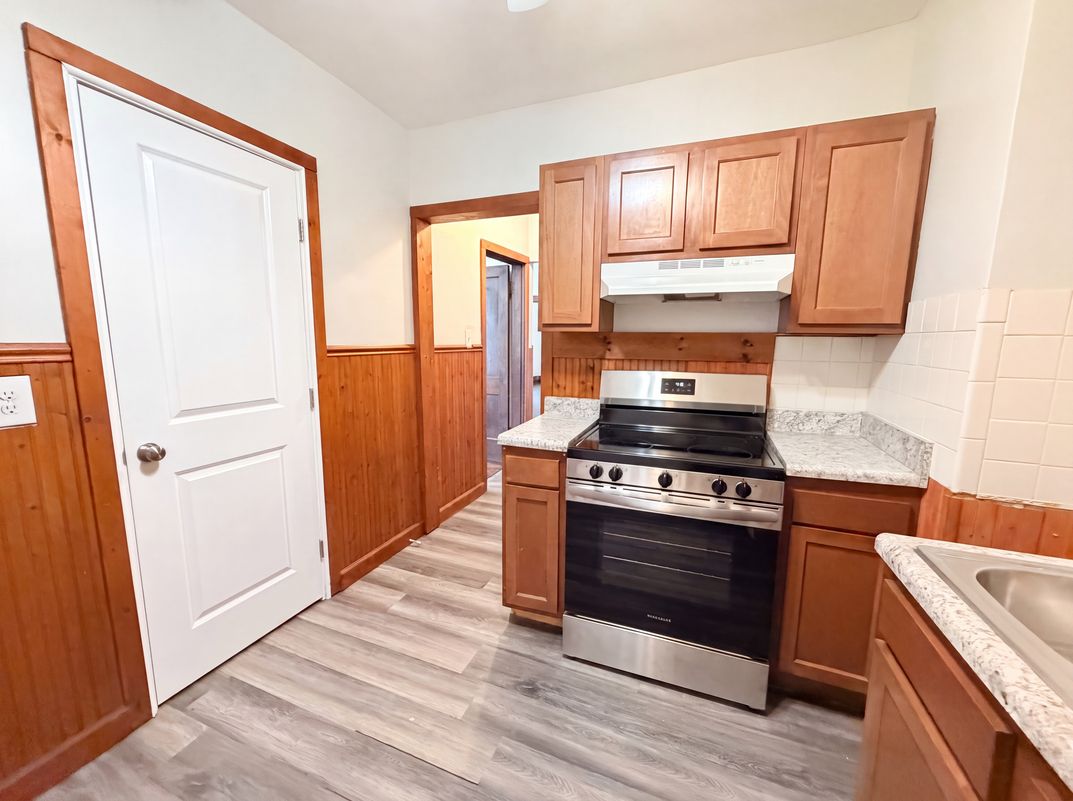 Photo 12 of 23 of 4804 Greenlee Ave, Cincinnati, OH