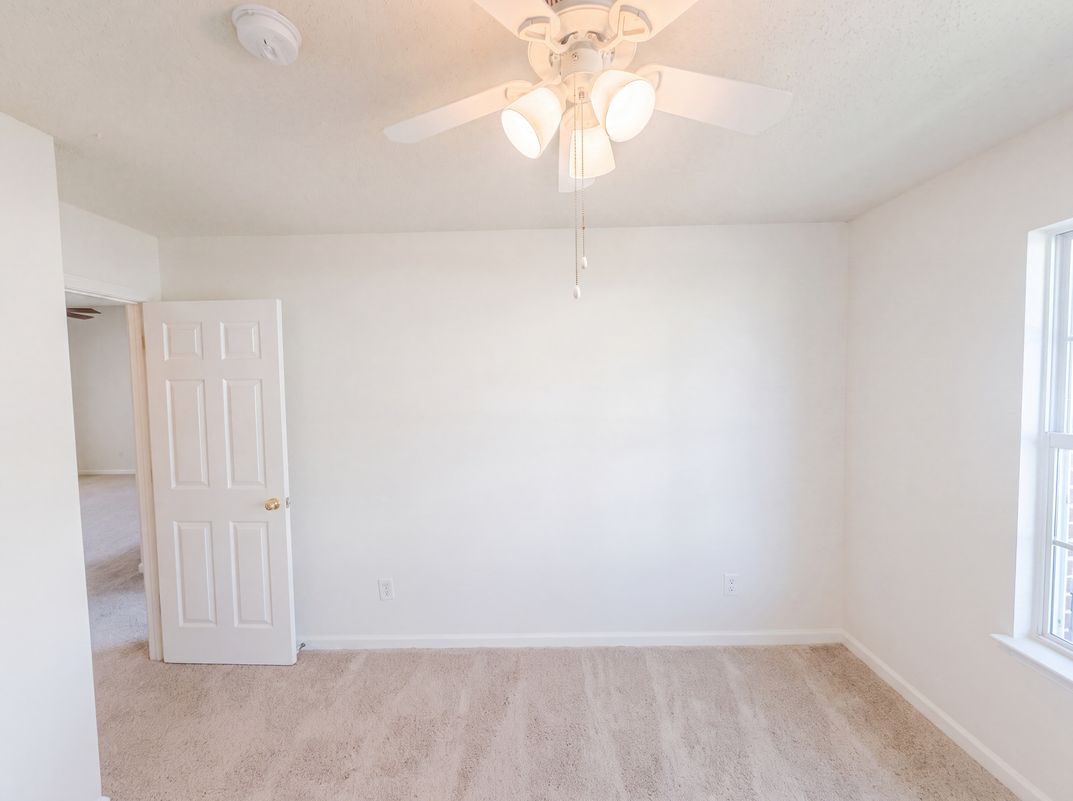 Photo 9 of 12 of 5702 River Glen Dr, Greensboro, NC