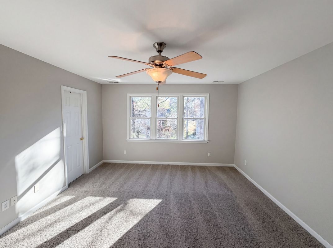 Photo 4 of 19 of 304 Arlington Rdg, Cary, NC