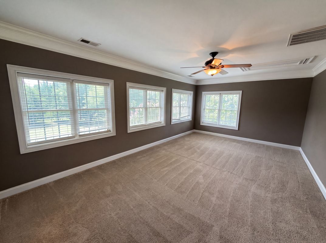 Photo 17 of 22 of 9721 Arlington Oaks Dr, Charlotte, NC