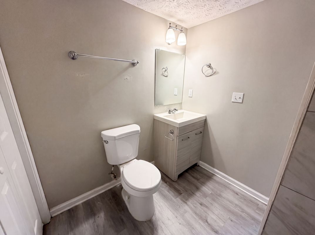 Photo 13 of 19 of 5067 Redan Rd, Stone Mountain, GA