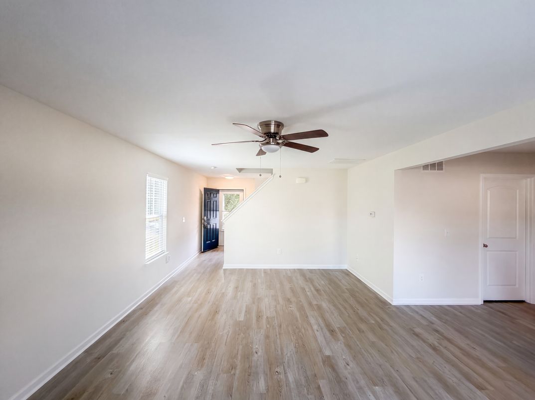 Photo 6 of 20 of 4824 Yellow Locust Dr, Browns Summit, NC