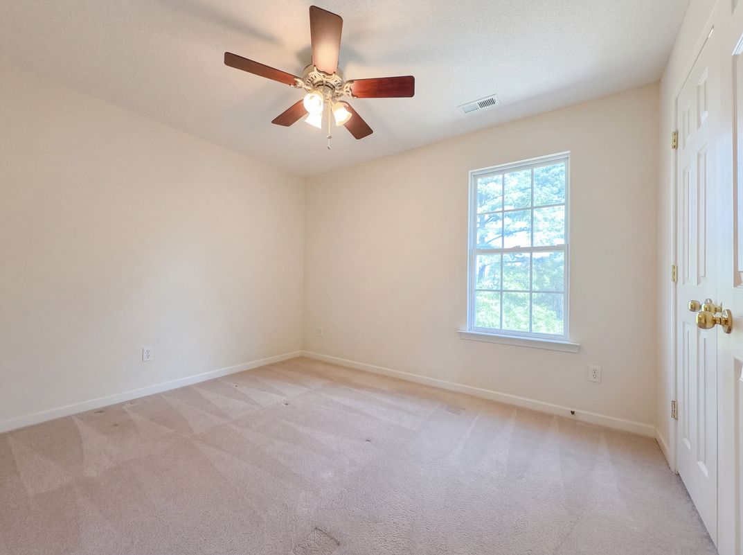 Photo 15 of 21 of 504 Ledyard Ct, Wake Forest, NC