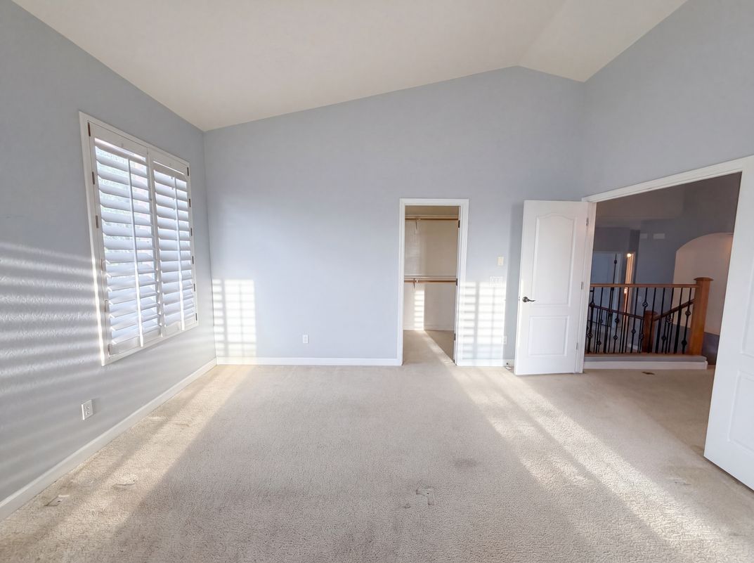Photo 4 of 39 of 2113 W Eagle Feather Rd, Phoenix, AZ