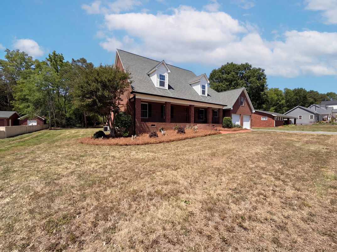 Photo 22 of 35 of 134 Springway Dr, Kannapolis, NC