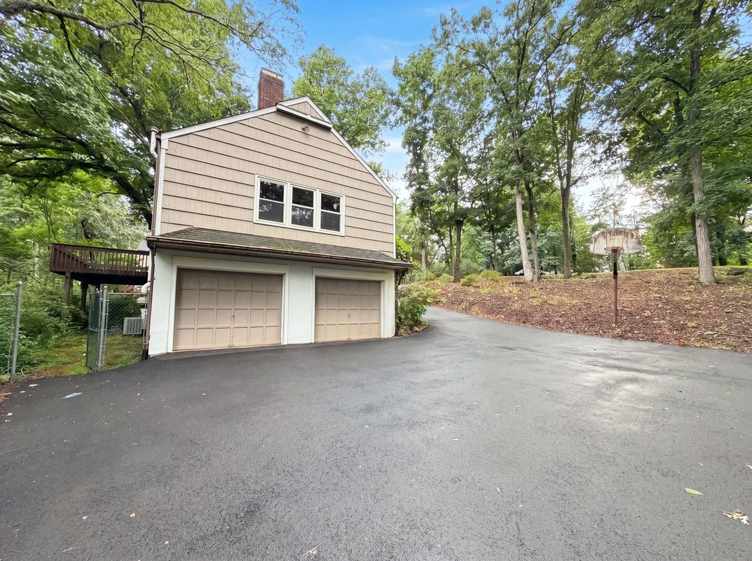 Photo 5 of 35 of 101 Wexford Way, Basking Ridge, NJ