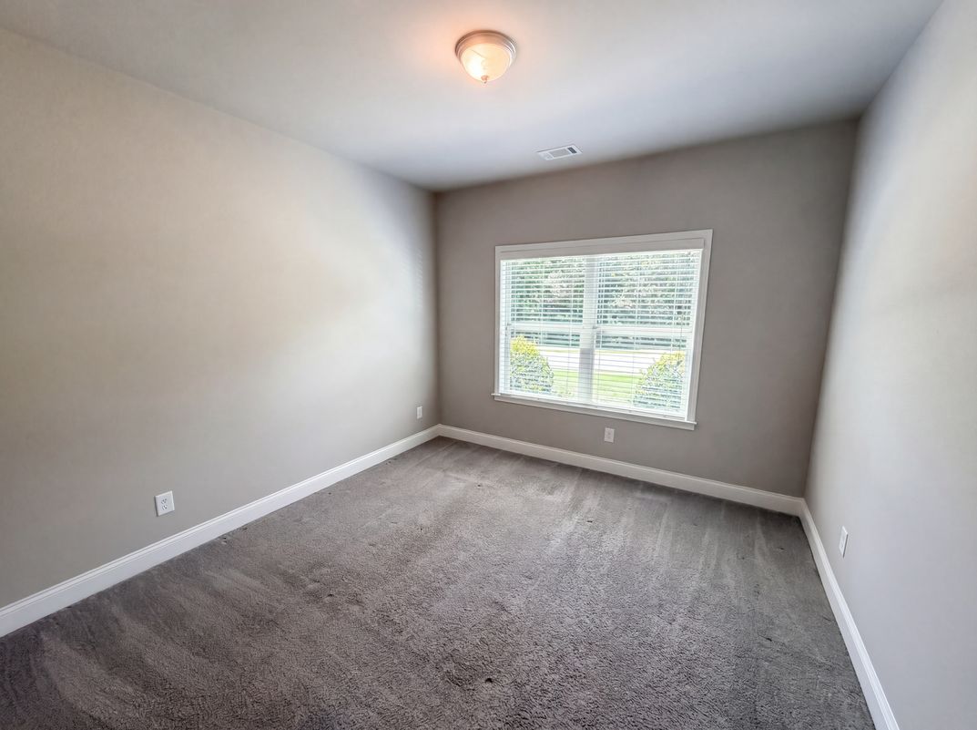 Photo 12 of 22 of 1209 Windstone Dr, Winder, GA