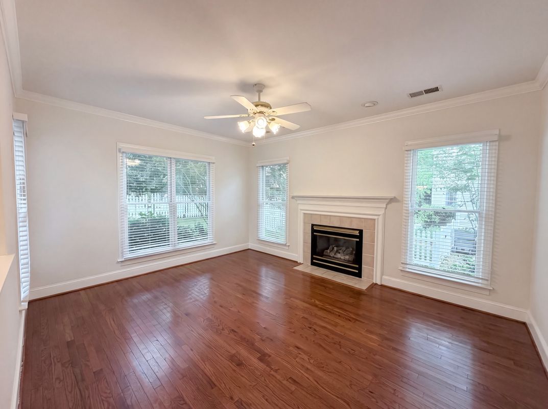 Photo 3 of 21 of 7906 Elphin Ct, Charlotte, NC