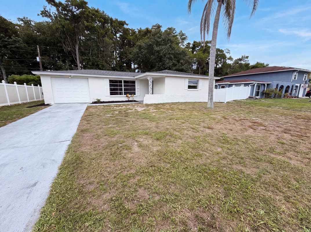 Property photo 1 of 3400 Bainbridge Dr