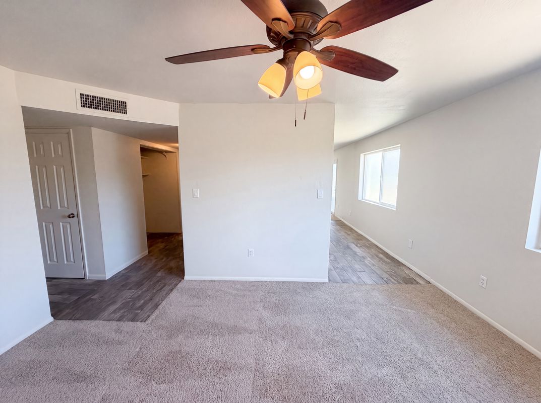 Photo 10 of 25 of 5908 W Calavar Rd, Glendale, AZ