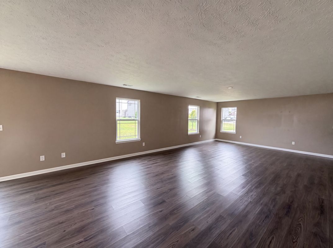 Photo 6 of 23 of 8196 Alyssum Dr, Plainfield, IN