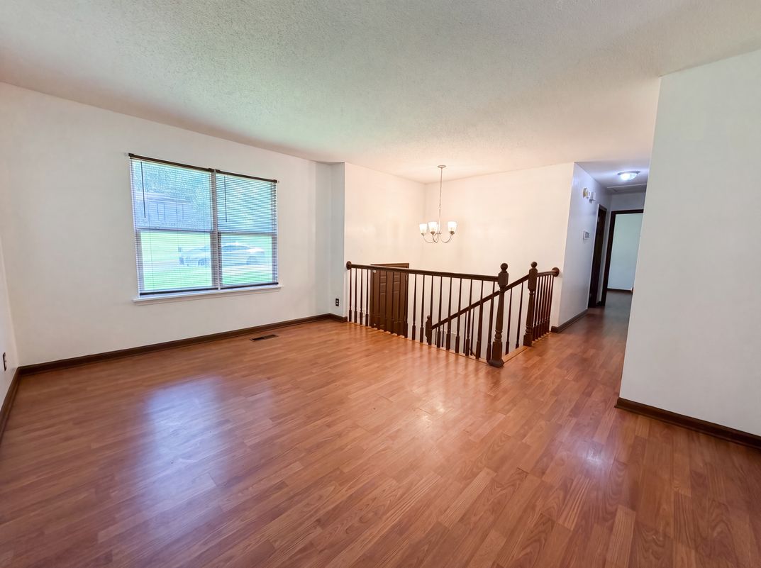 Photo 9 of 24 of 3108 Cobblestone Dr, Birmingham, AL