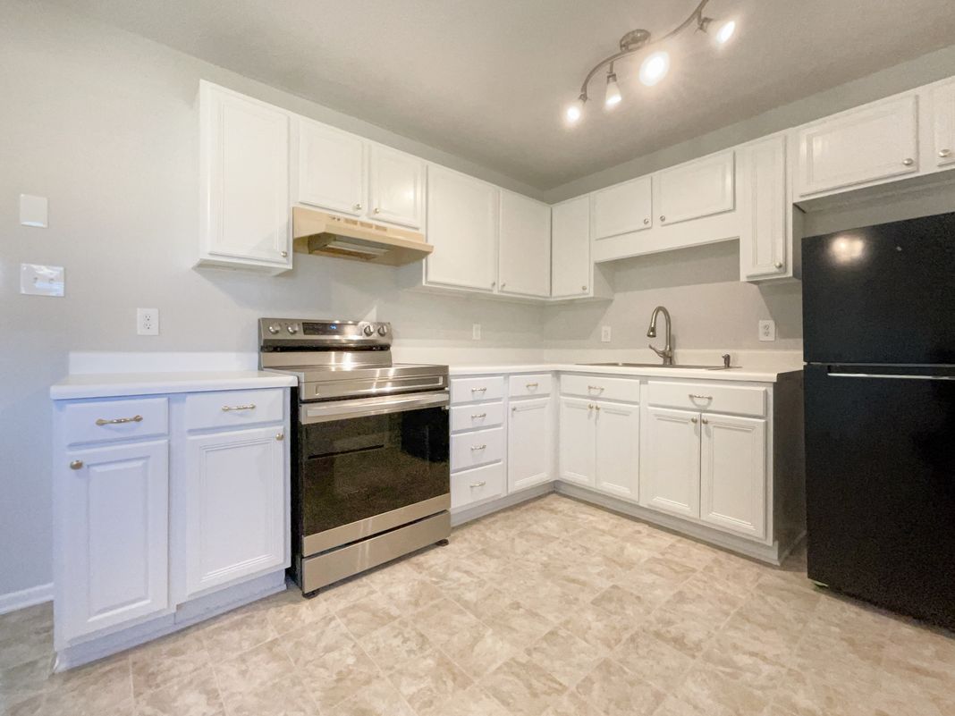 Property photo 2 of 154 Rosebud St