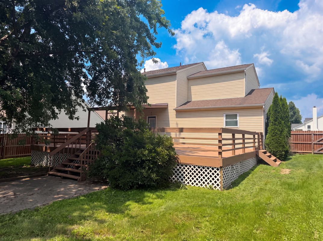 Photo 27 of 32 of 1618 Saddlebrook Dr, Heath, OH