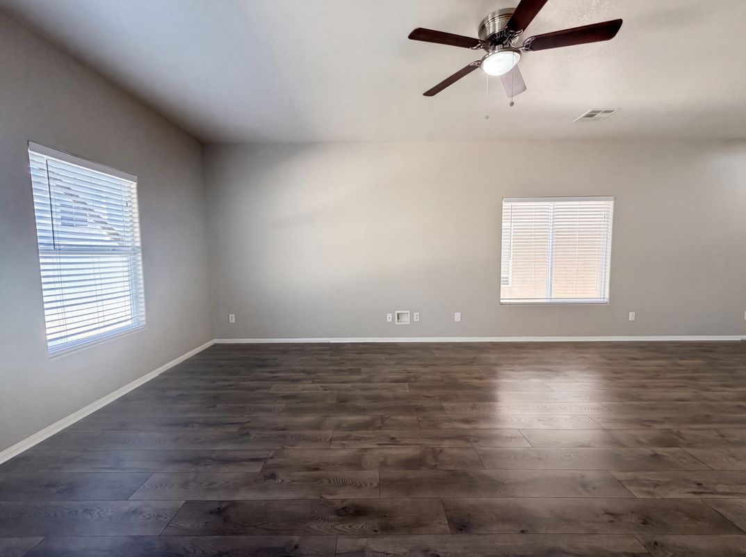 Photo 8 of 25 of 4560 Sunflower Ave, Las Vegas, NV