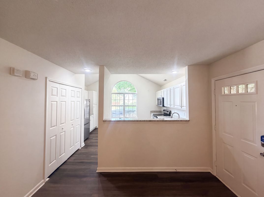 Photo 6 of 23 of 30 Pickwick Pl, Greensboro, NC
