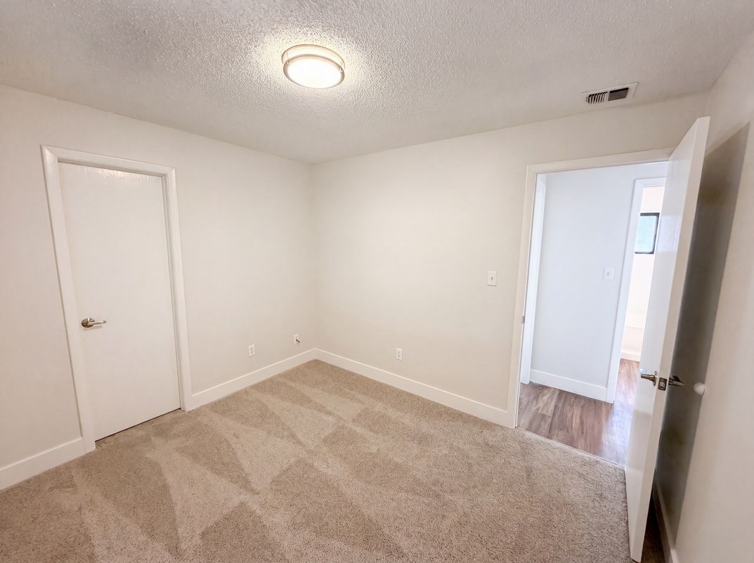 Photo 16 of 25 of 2768 Galatian Pl, Orlando, FL