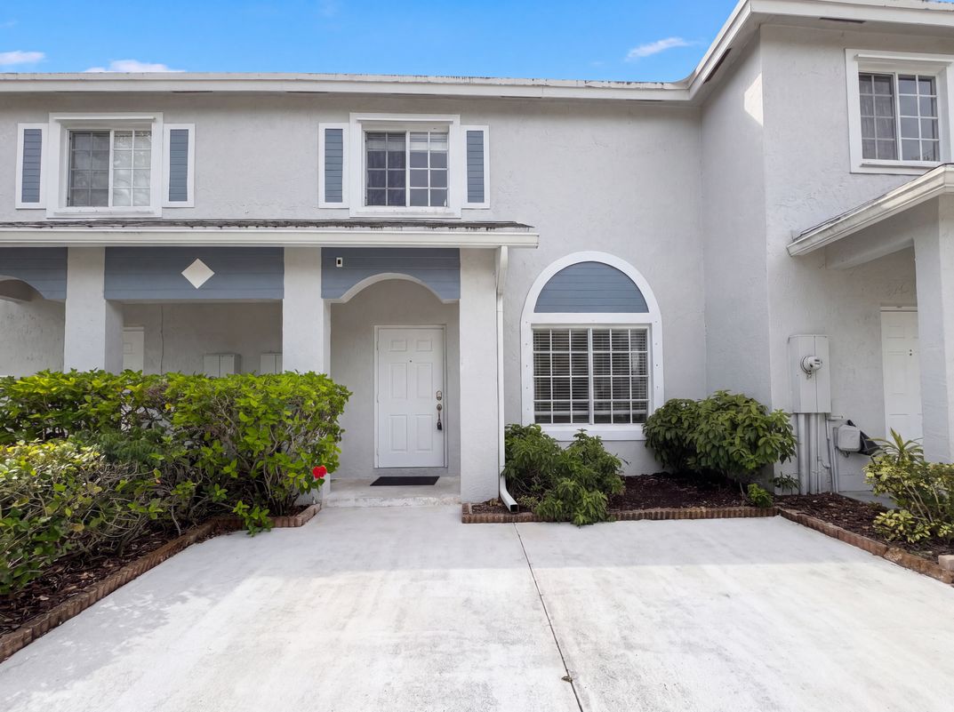 Photo 21 of 24 of 1480 SW 47th Ave, Deerfield Beach, FL