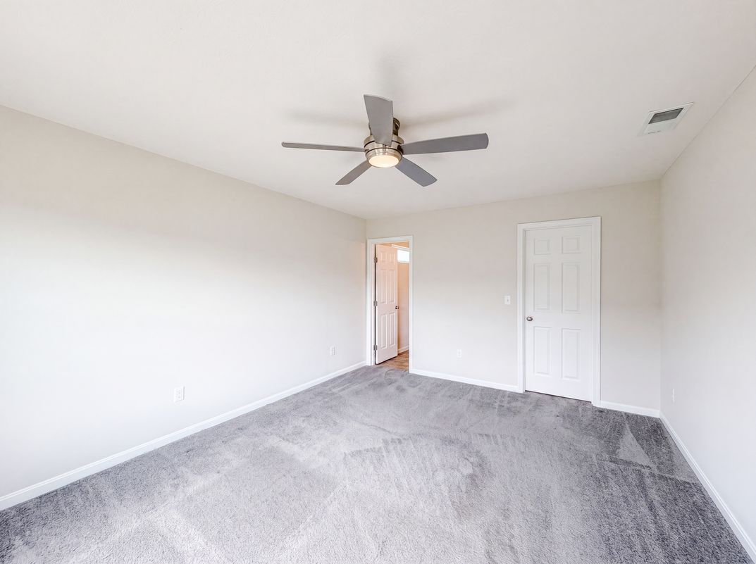 Photo 10 of 19 of 1314 Timber Glen Dr, Wilmington, OH