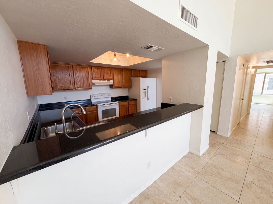 Photo 9 of 19 of 1111 W Summit Pl, Chandler, AZ