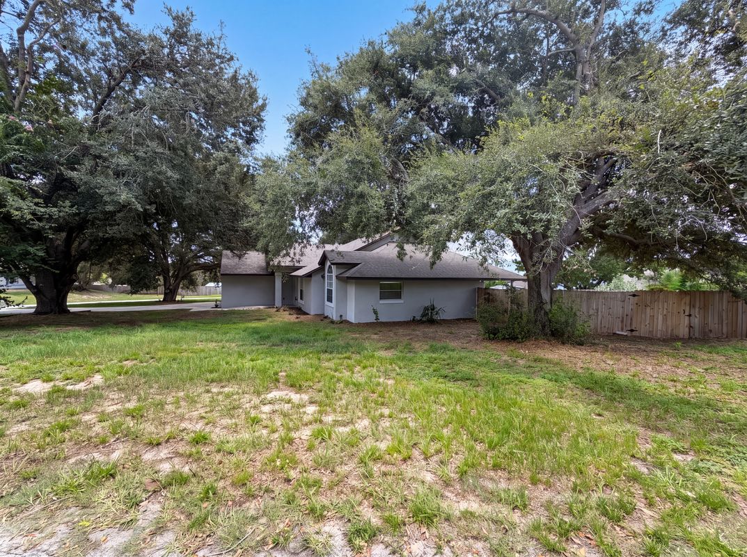 Photo 26 of 29 of 17802 Jefferson St, Oakland, FL
