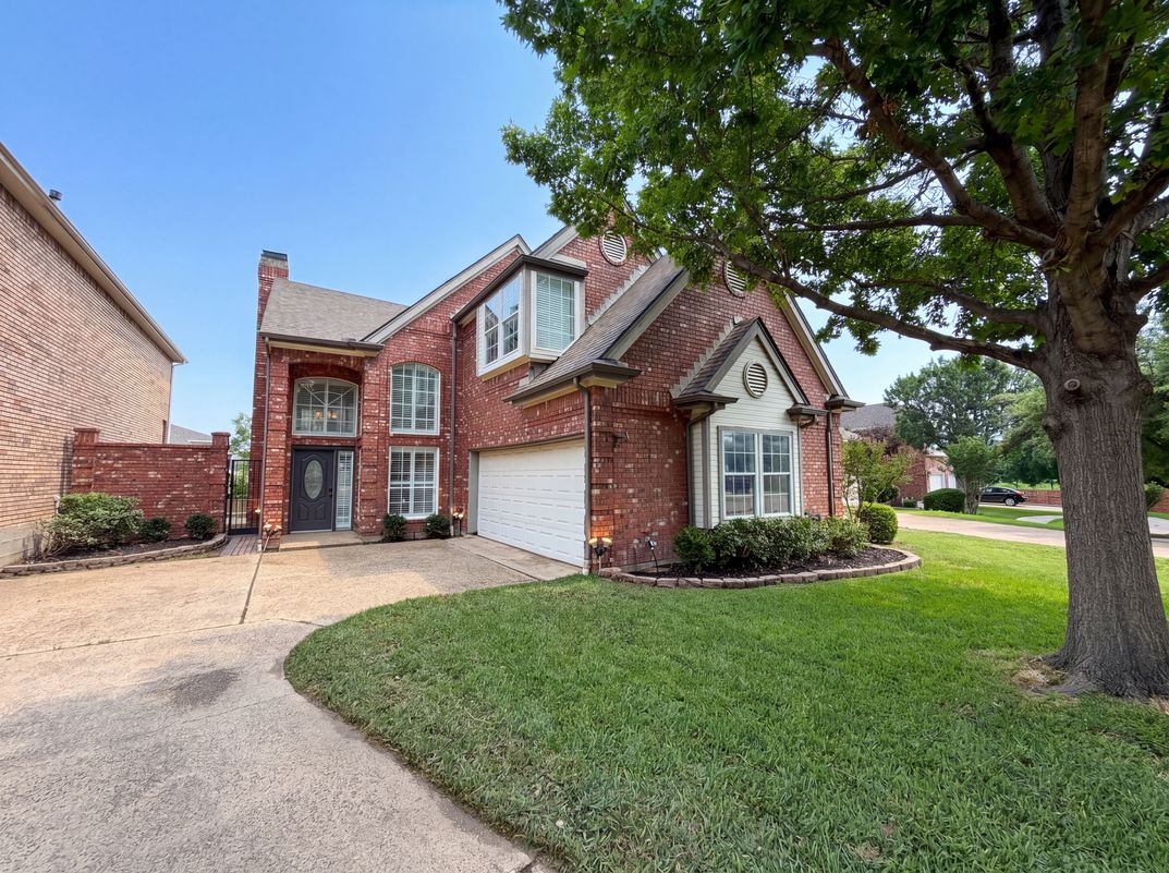 Photo 23 of 27 of 7707 Windmere Ct, Irving, TX