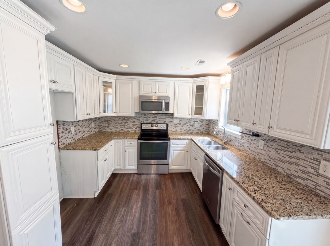 Property photo 2 of 3505 Sandberry Dr