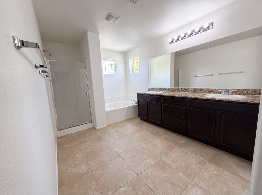 Photo 21 of 52 of 4036 White Opal St, Las Vegas, NV