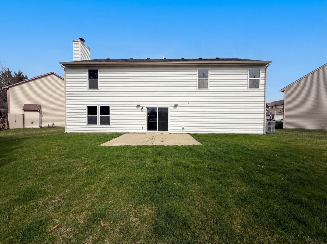 Photo 5 of 31 of 7910 Arvada Pl, Indianapolis, IN