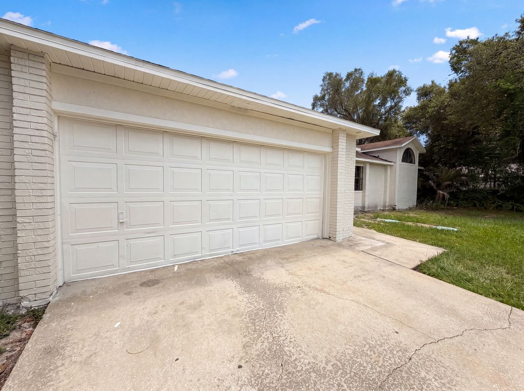 Photo 15 of 18 of 3143 Boxelder St, Deltona, FL