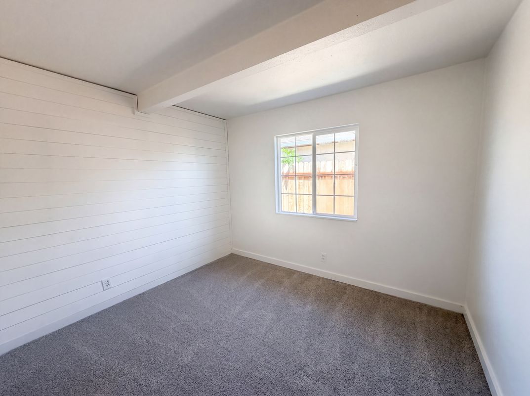 Photo 4 of 22 of 1482 Knights Row, Yuba City, CA