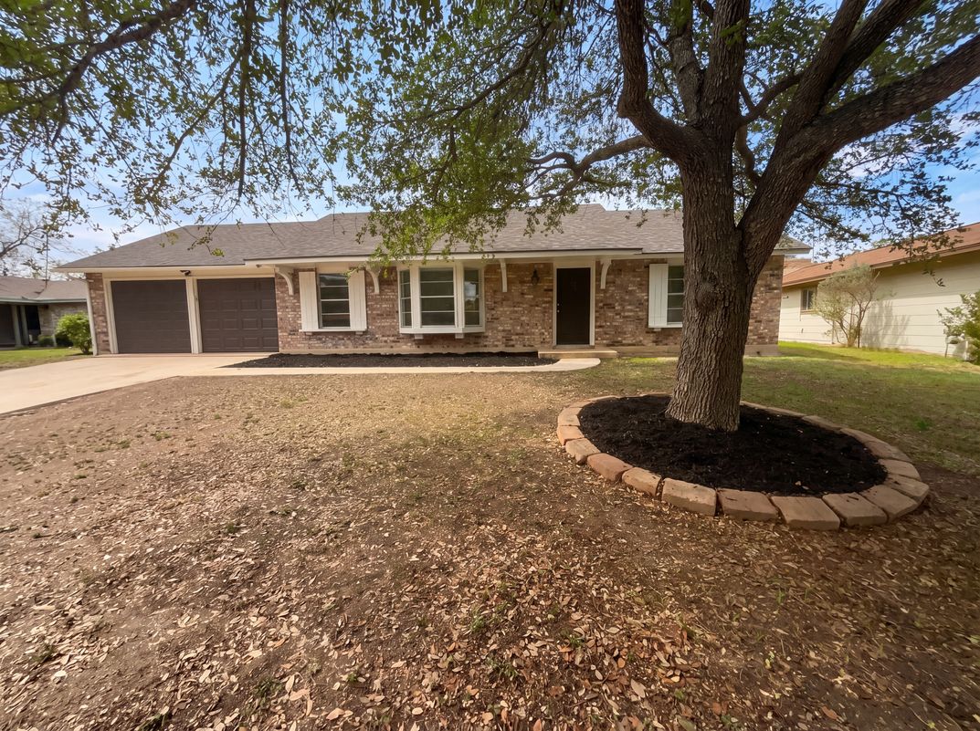 Photo 17 of 19 of 225 La Jolla, Live Oak, TX