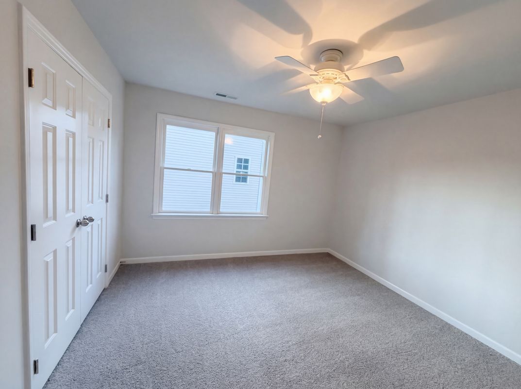 Photo 14 of 18 of 729 E Ivy Valley Dr, Fuquay Varina, NC
