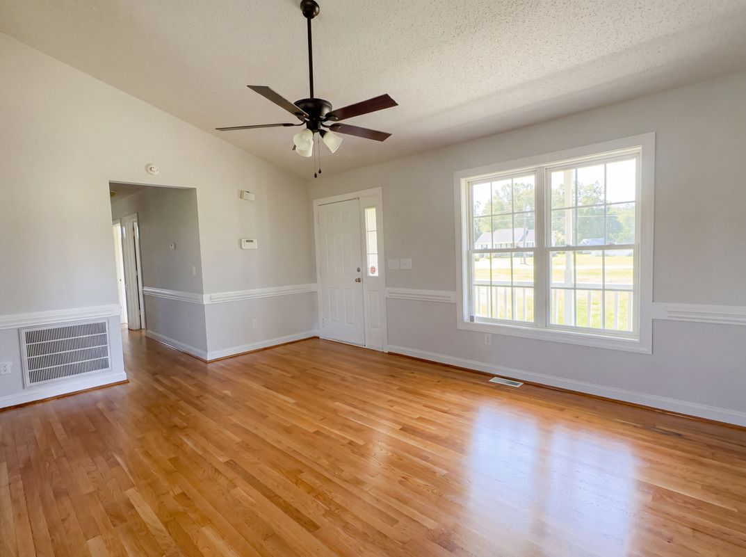 Photo 7 of 23 of 5536 Scuppernong Rd, Wilson, NC