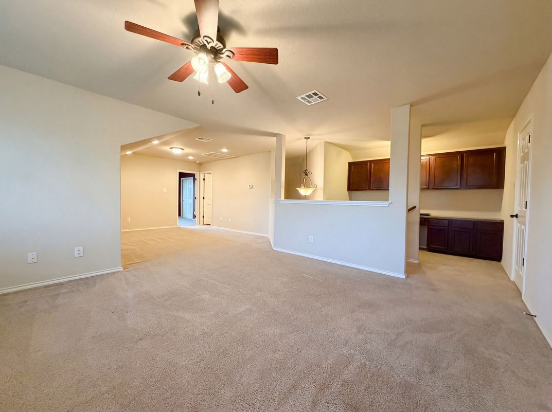 Photo 17 of 22 of 6941 Laura Hts, Schertz, TX