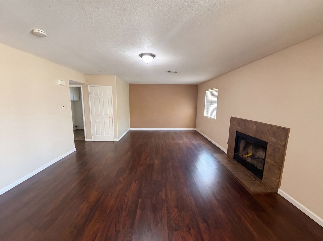 Photo 6 of 36 of 11401 Villa St, Adelanto, CA