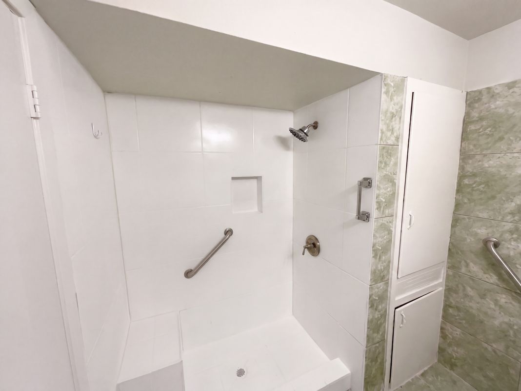 Photo 12 of 21 of 222 Colebrook Dr, San Antonio, TX