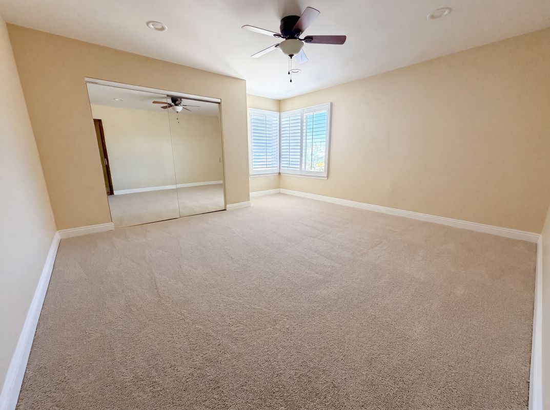Photo 10 of 24 of 17883 Sintonte Dr, San Diego, CA