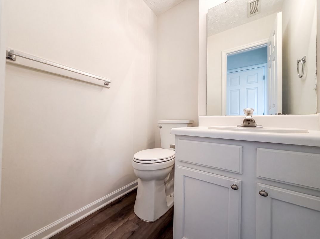 Photo 13 of 18 of 3358 Neptune Dr, Raleigh, NC