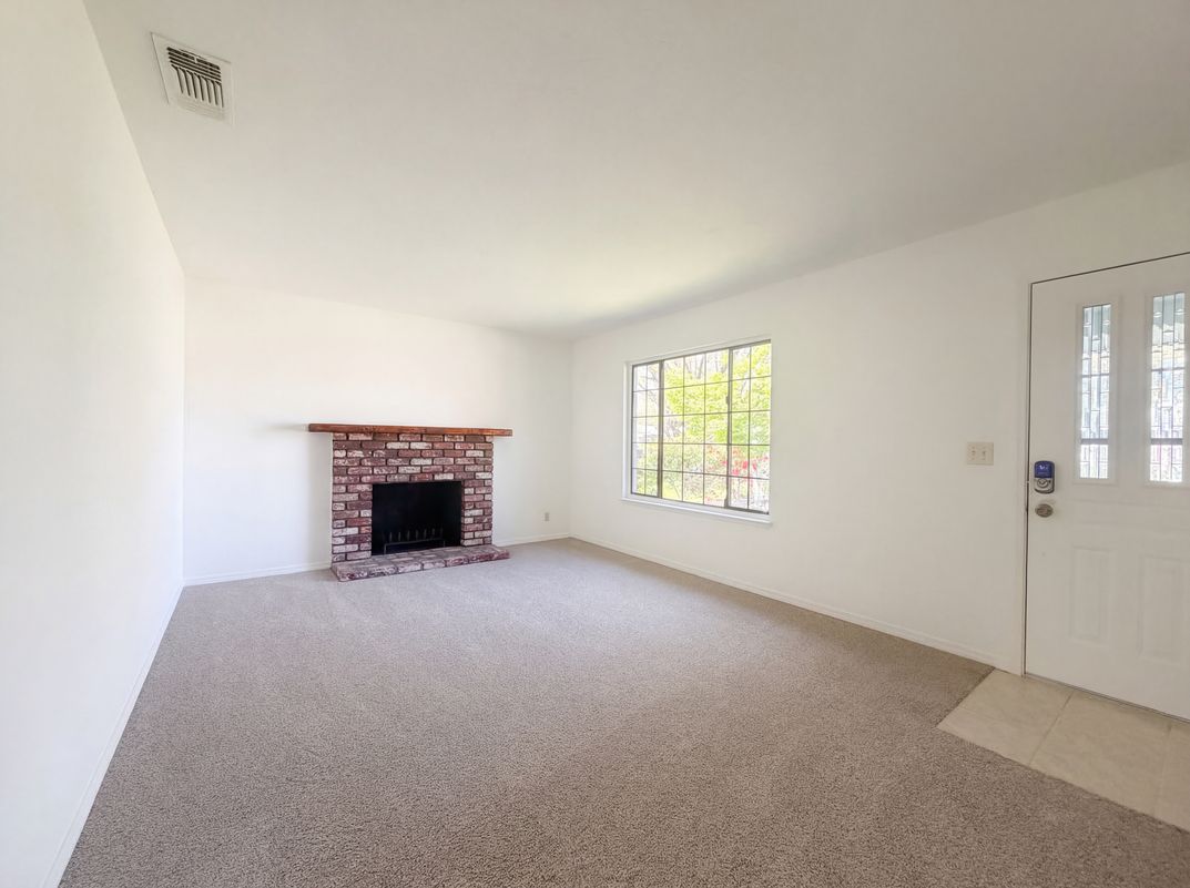 Property photo 3 of 4814 Monet Way