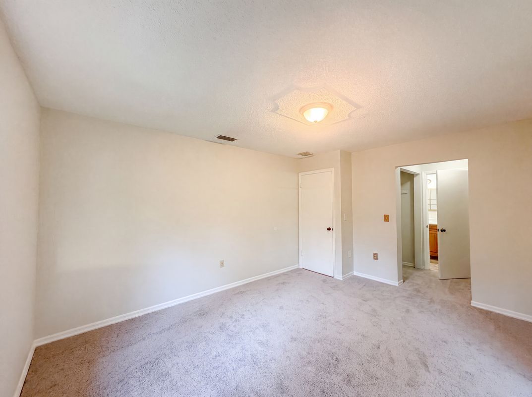 Photo 14 of 22 of 5750 NW 55th Ave, Ocala, FL
