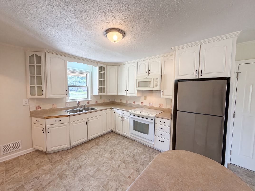 Photo 8 of 18 of 1810 Pennfield Dr, Columbia, SC