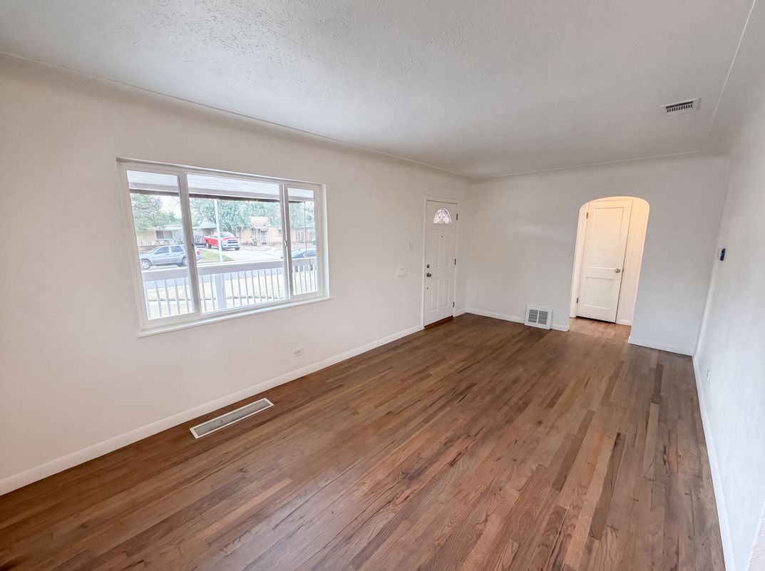 Photo 7 of 27 of 3570 Newport St, Denver, CO