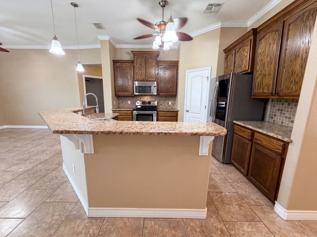 Property photo 2 of 11318 Brendel Ln