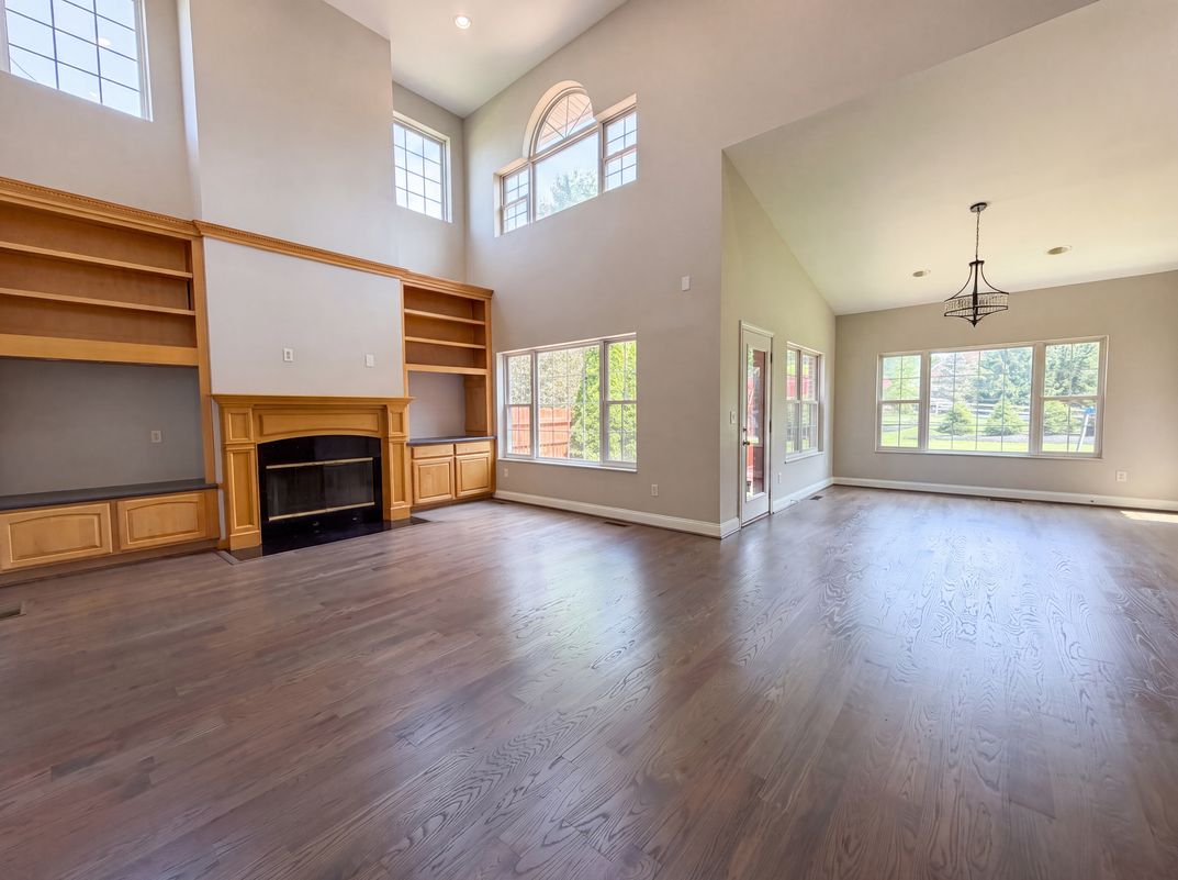 Photo 3 of 37 of 7188 Tarragon Ct, Liberty Twp, OH