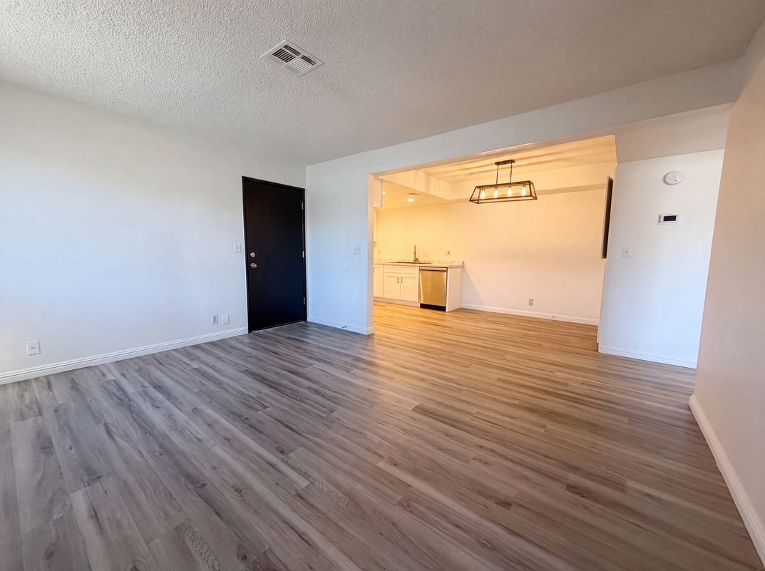 Photo 9 of 23 of 1701 E Katie Ave, Las Vegas, NV